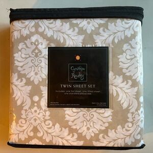 NWT Cynthia Rowley Twin Sheet Set in Beige and White